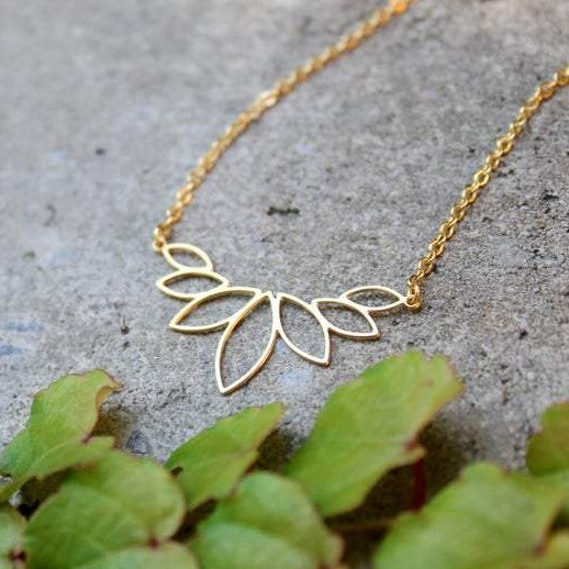 Lotus Necklace | Gold